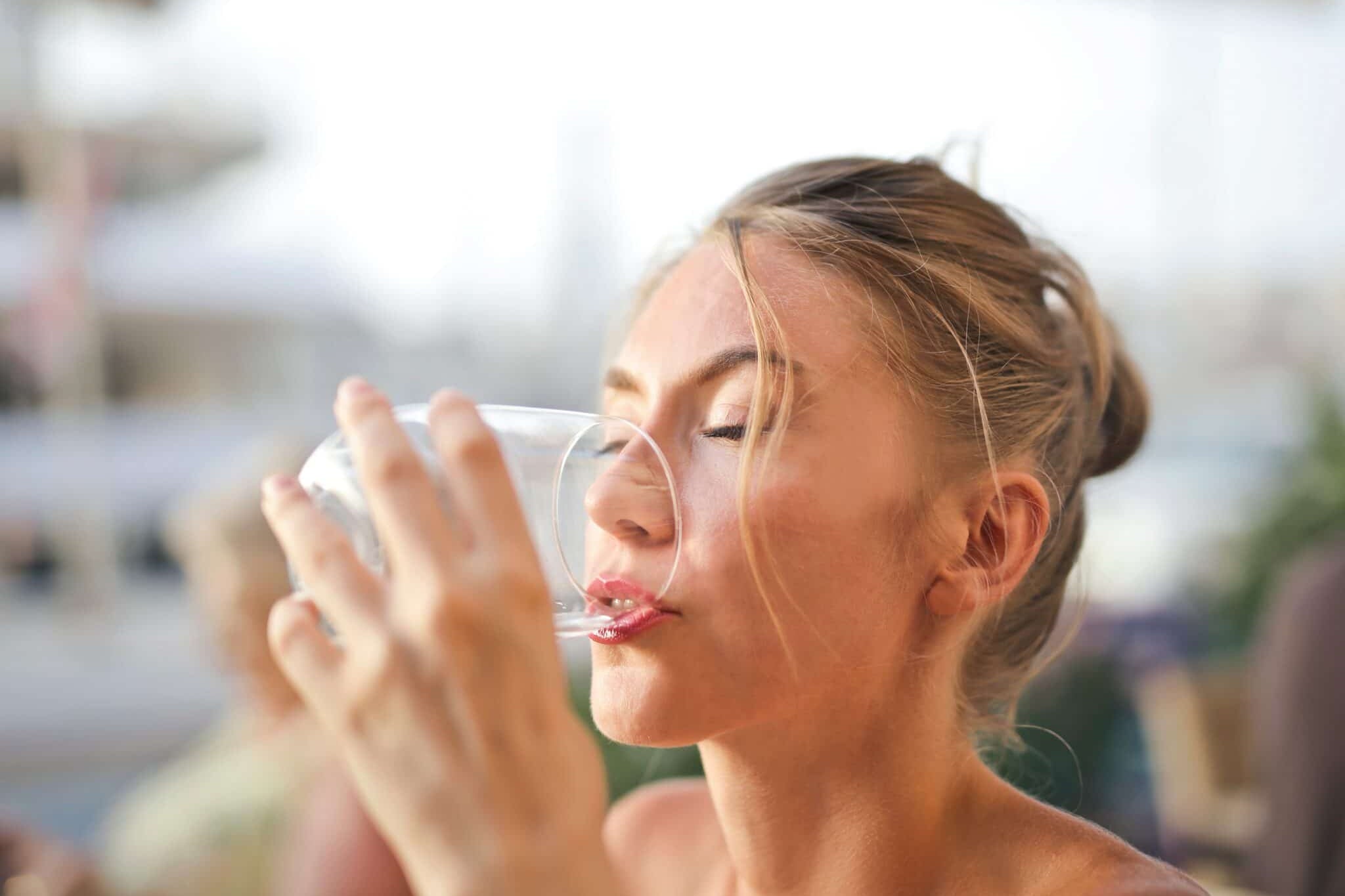 Schöne Haut durch Wasser